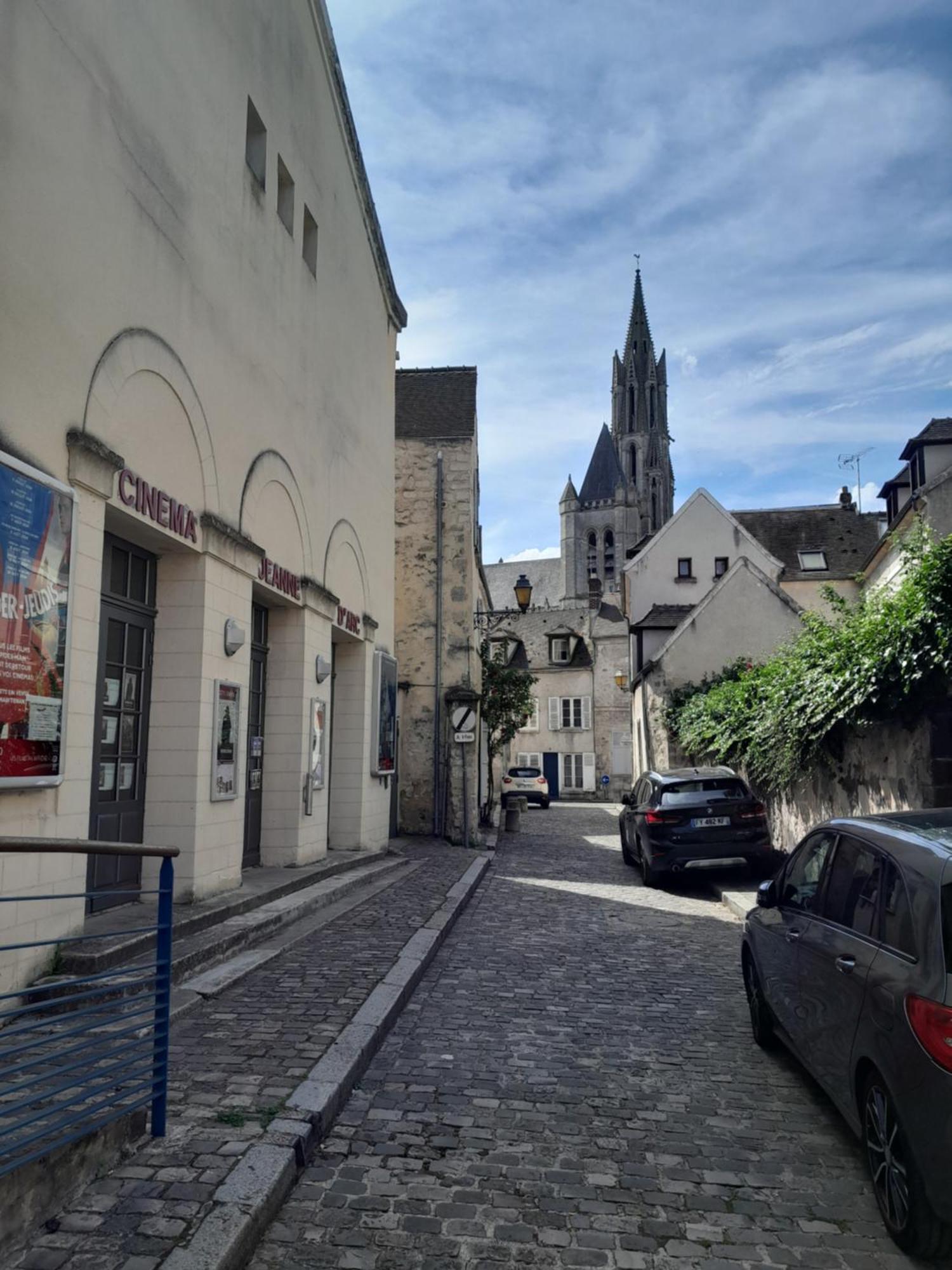 La Folie De Seraphine Senlis (Oise)